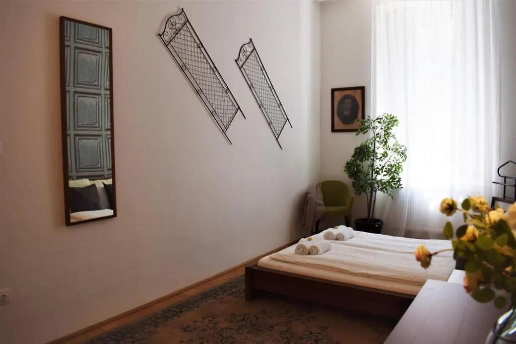 Your Gorgeous And Spacious Dream Home Free Parking Budapest Apartment